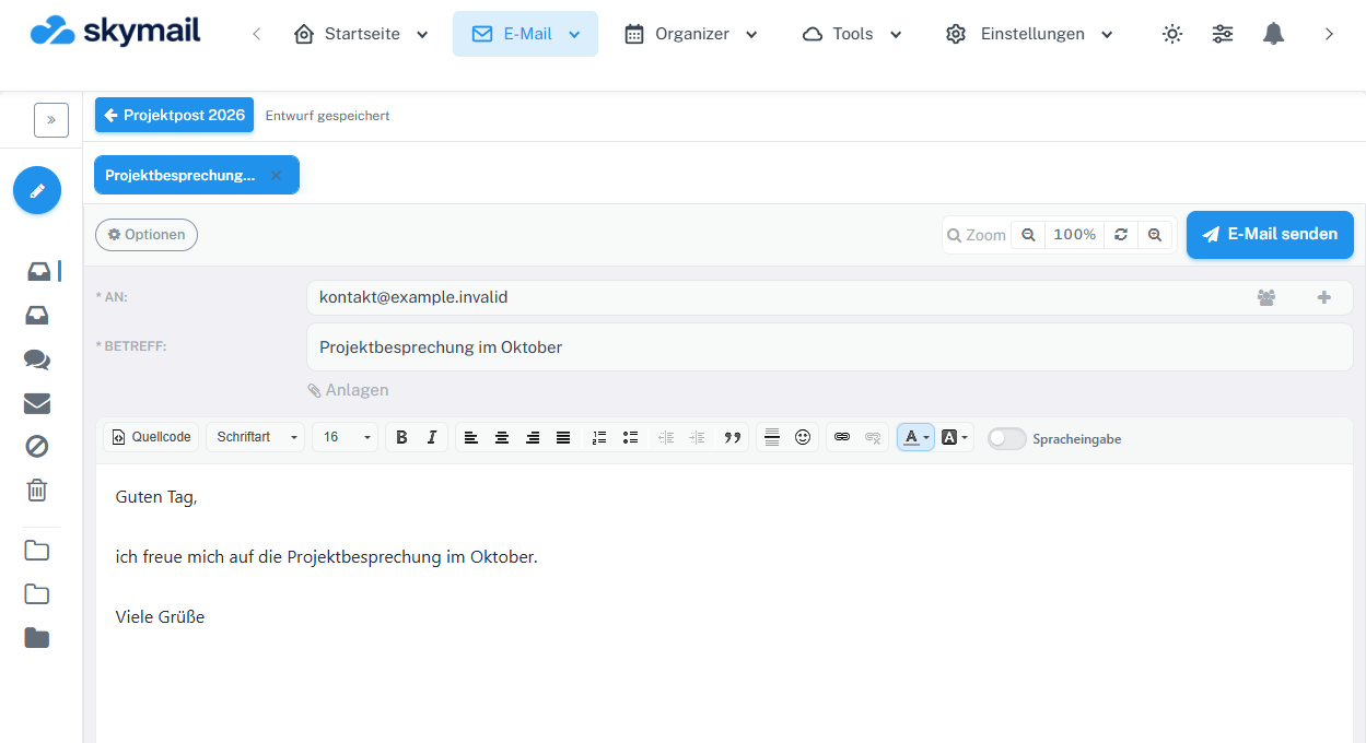 Skymail-Kopfzeile mit E-Mail, Schaltfläche Neue E-Mail und Verfassen-Formular mit neutralem Entwurf